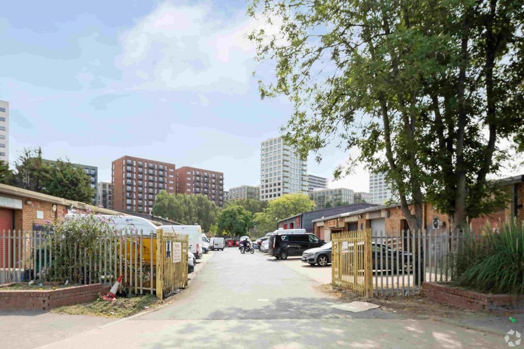 22-28 Bradfield Rd - Industrial Warehouse Space for Rent, Newham, London E16 2AU