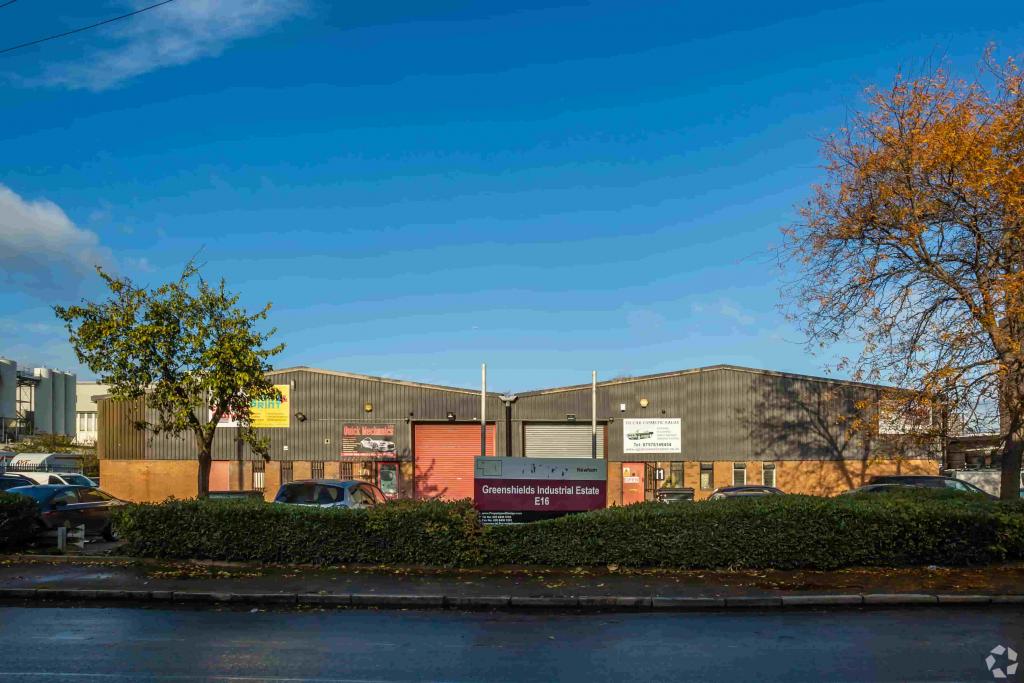 22-28 Bradfield Rd - Industrial Warehouse Space for Rent, Newham, London E16 2AU