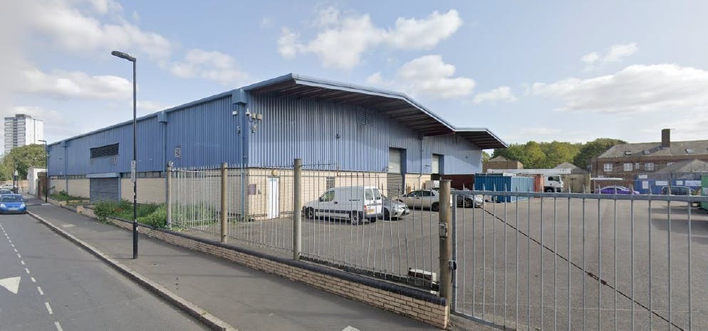 41 Butchers Rd - Industrial Warehouse Space for Rent, Canning Town, London E16 1PW