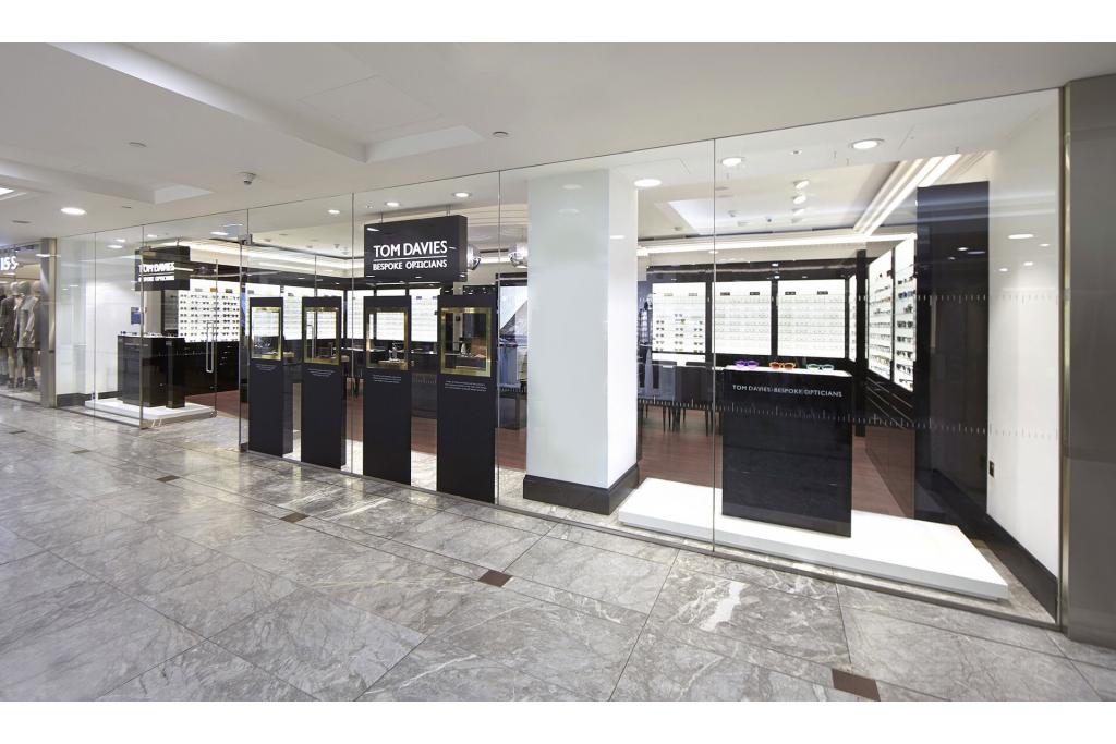 15 Cabot Sq - Retail Unit to Let, Canary Wharf, London E14 4Q