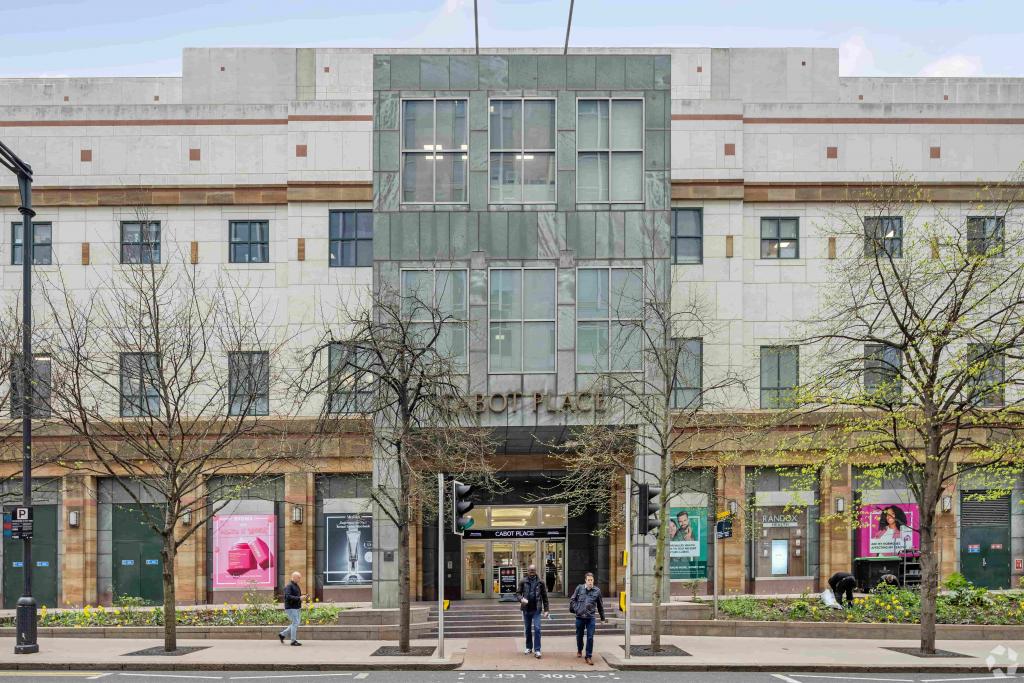 15 Cabot Sq - Retail Unit to Let, Canary Wharf, London E14 4Q