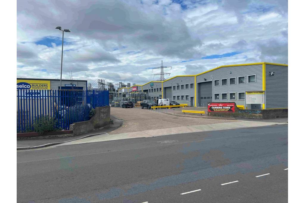 Europa Trade Park - Warehouse, London, Greater London E16 4SP