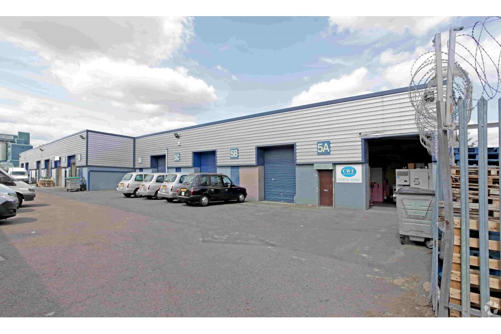 Standard Industrial Estate - Industrial Service Unit, London, Greater London E16 2EJ