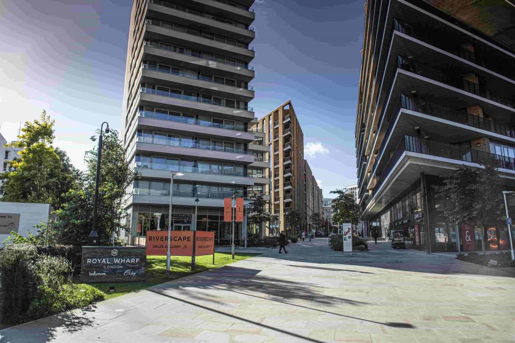 11 Schooner Road - Shopfront Retail/Residential Unit, Silvertown, London E16 2PT