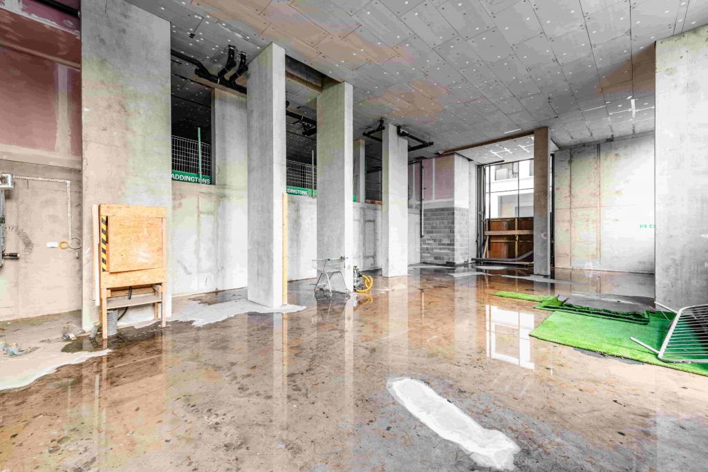 11 Schooner Road - Shopfront Retail/Residential Unit, Silvertown, London E16 2PT