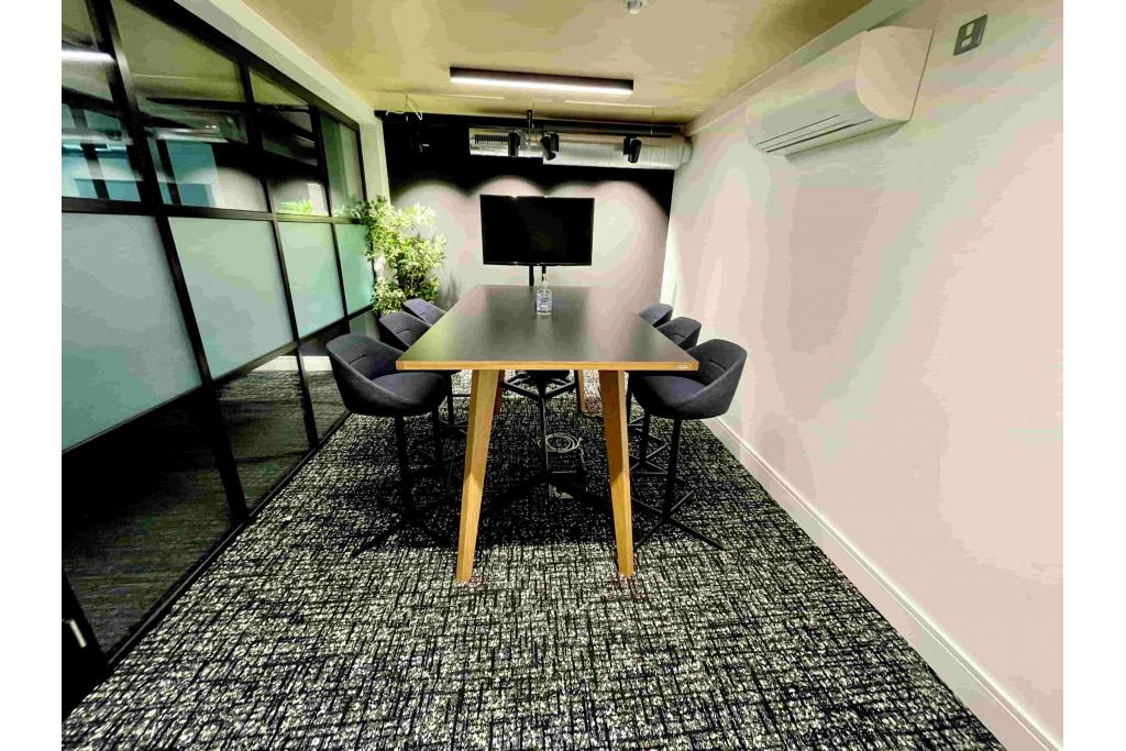 6 Watergate Walk - Millharbour Court Office, London E14 9XH
