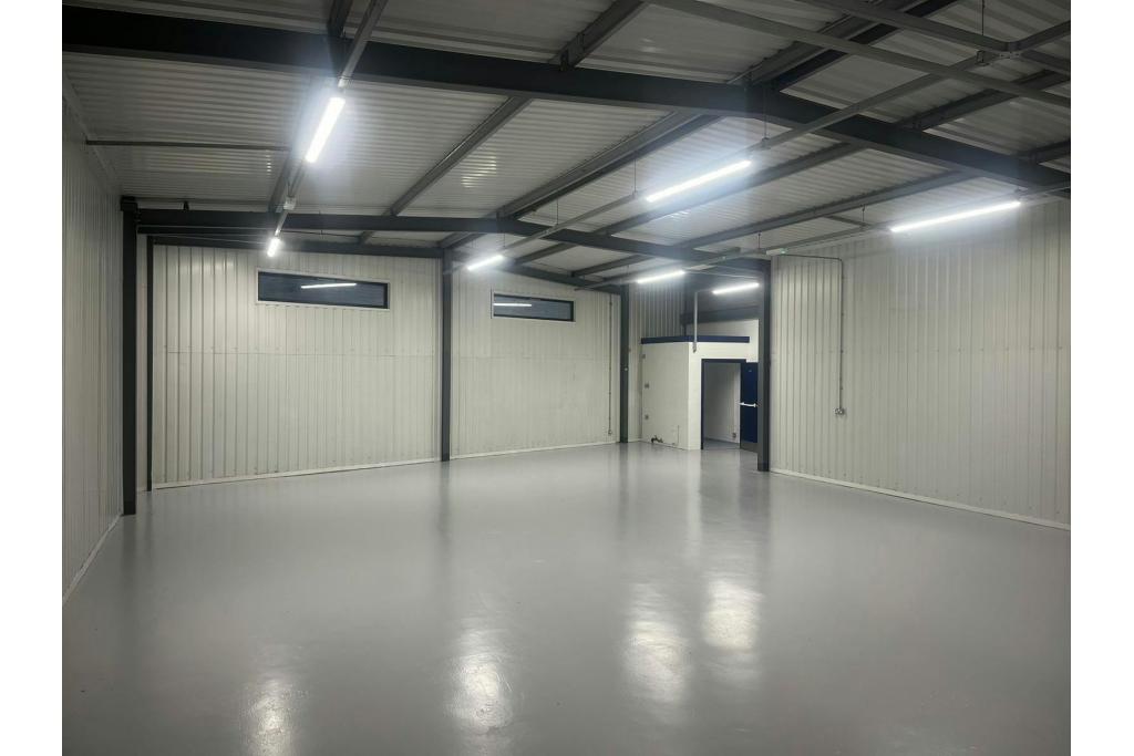 Linford Street Business Estate - Industrial Warehouse Unit, Wandsworth, London SW8 4UN