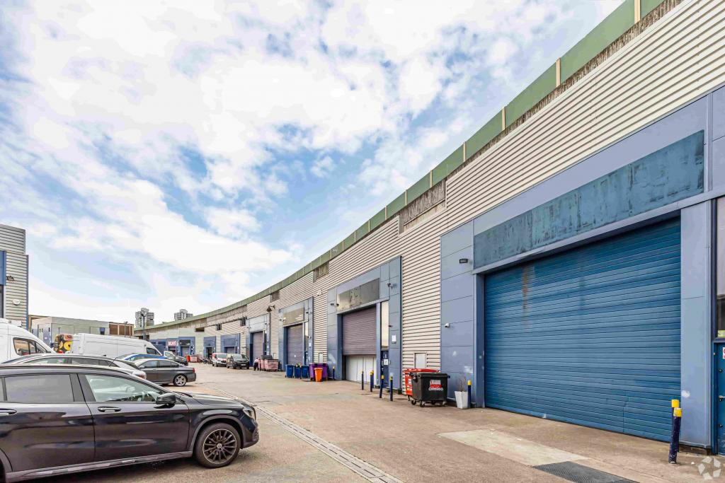 Linford Street Business Estate - Industrial Warehouse Unit, Wandsworth, London SW8 4UN
