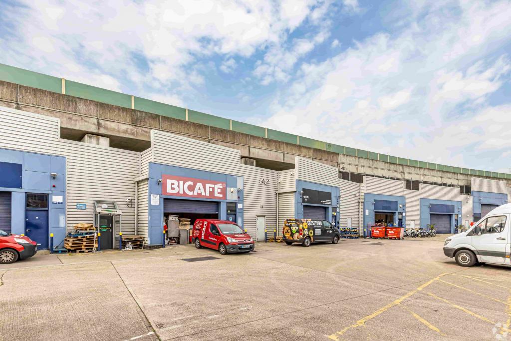 Linford Street Business Estate - Industrial Warehouse Unit, Wandsworth, London SW8 4UN