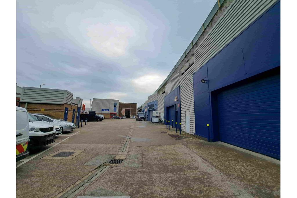 Linford Street Business Estate - Industrial Warehouse Unit, Wandsworth, London SW8 4UN