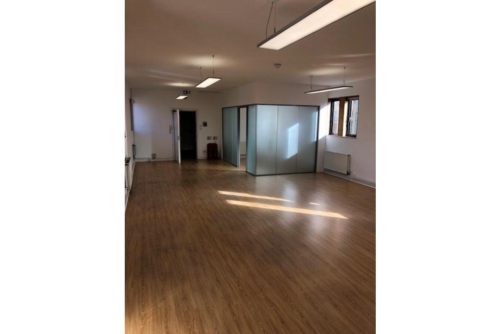 Peardon St - Tun Yard Office Space, London SW8 3BW