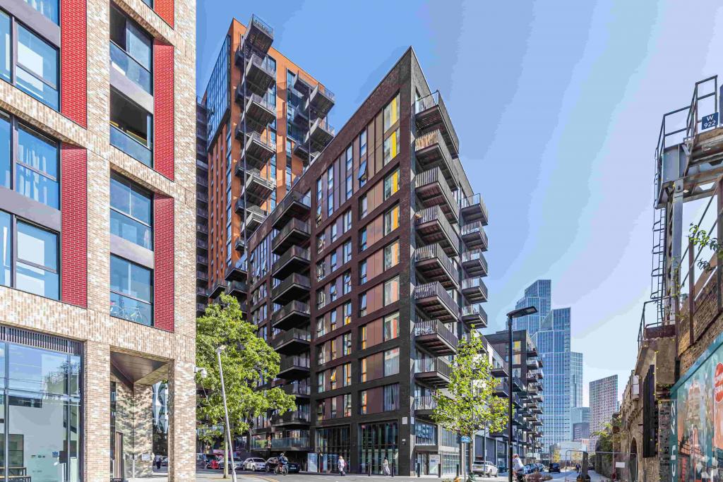 Viaduct Gardens-Embassy Gardens Legacy 2-Shopfront Retail/Residential Unit, London