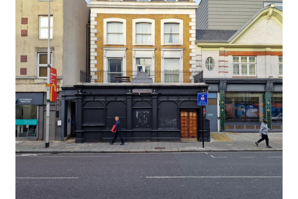 642 Wandsworth Rd - The Victoria - Bar/Nightclub, London SW8 3JW