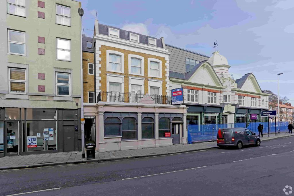 642 Wandsworth Rd - The Victoria - Bar/Nightclub, London SW8 3JW