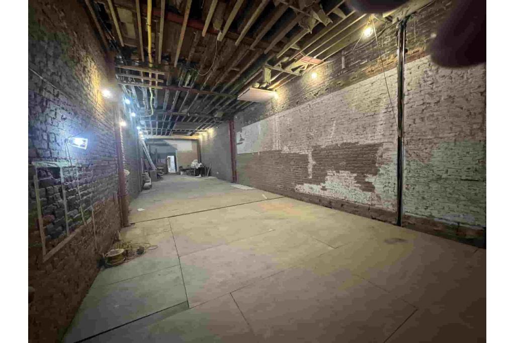 107 Westbourne Grove - Shopfront Retail/Residential, London W2 4UW
