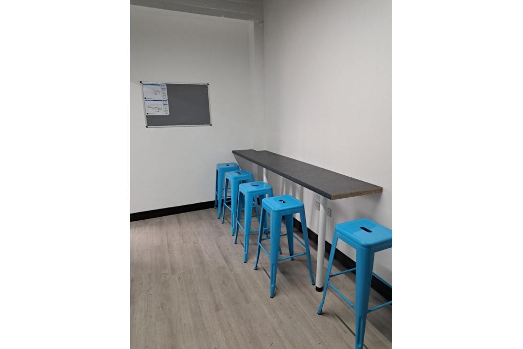 7-9 Ingate Pl - Battersea - Industrial Service Unit, London SW8 3NS