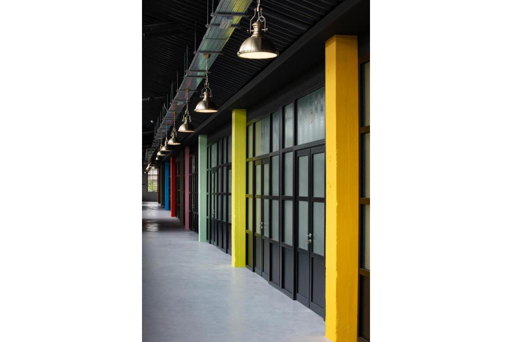 7-9 Ingate Pl - Battersea - Industrial Service Unit, London SW8 3NS