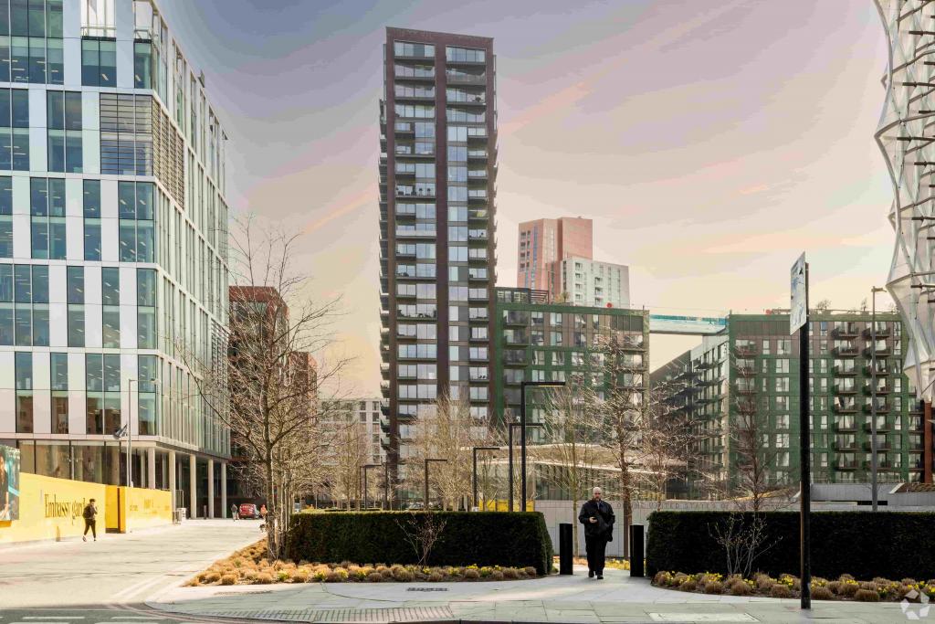 Viaduct Gardens - Embassy Gardens - Legacy 3 - Retail Unit, London, London SW8 5BL