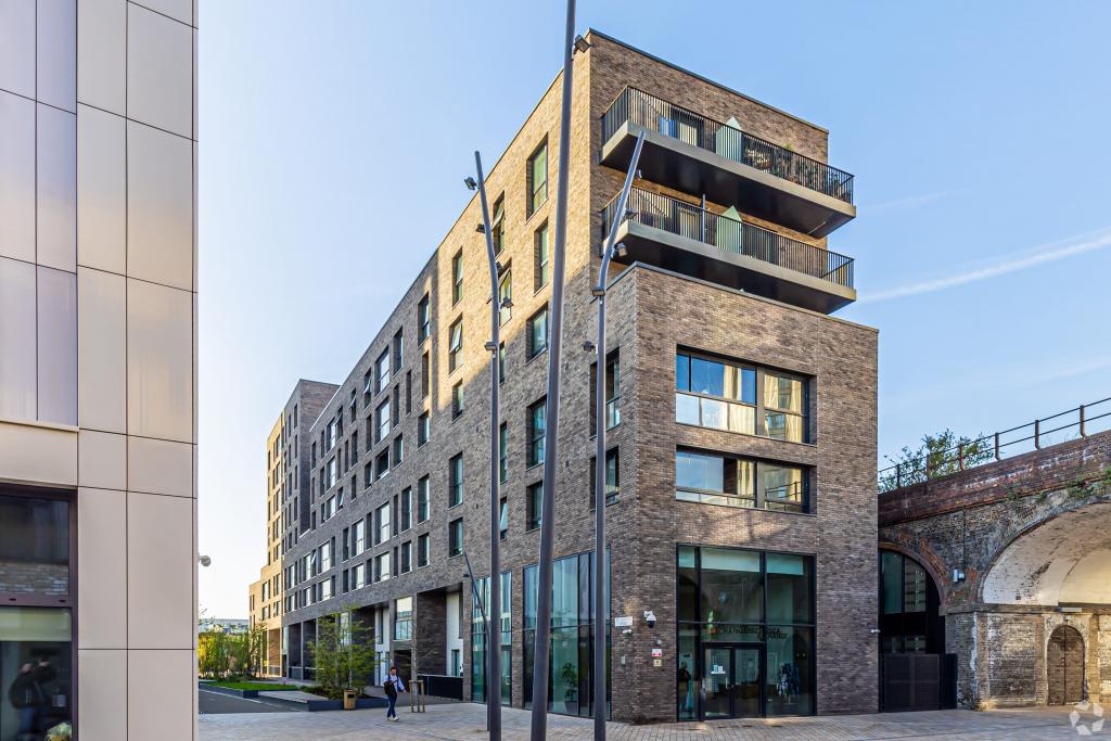Battersea Park Rd - Battersea Exchange, Office Space, Battersea, London SW8 4BU