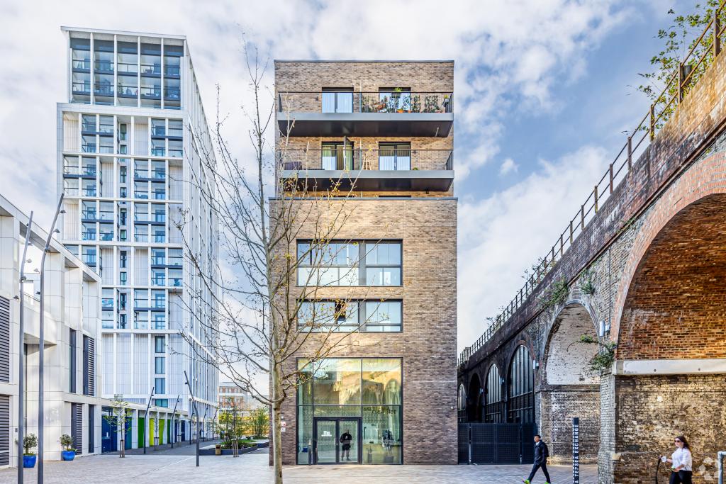 Battersea Park Rd - Battersea Exchange, Office Space, Battersea, London SW8 4BU