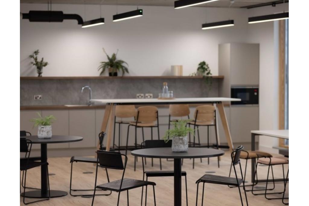 10-15 Bermondsey Sq - Office Space, Bermondsey, London SE1 3UN