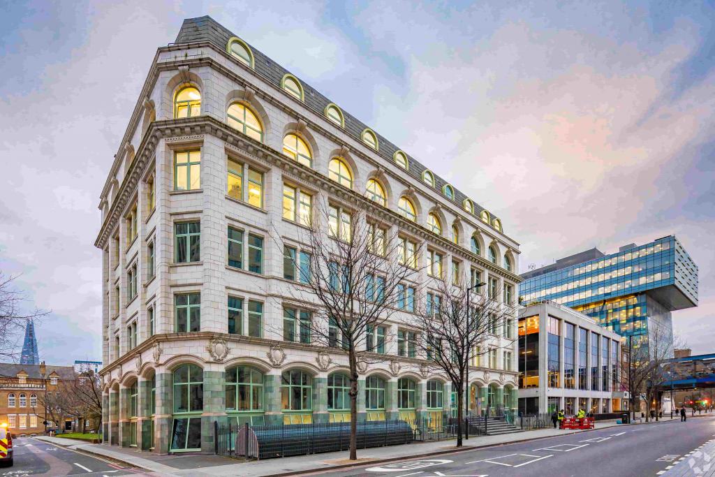 209-215 Blackfriars Rd - Office Space for Rent, Southbank East, London SE1 8NL