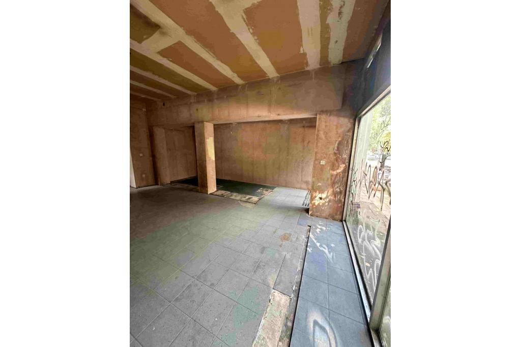 26 Kennington Rd - Shopfront Retail Unit, Lambeth, London SE1 7BL