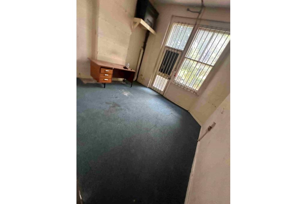 26 Kennington Rd - Shopfront Retail Unit, Lambeth, London SE1 7BL