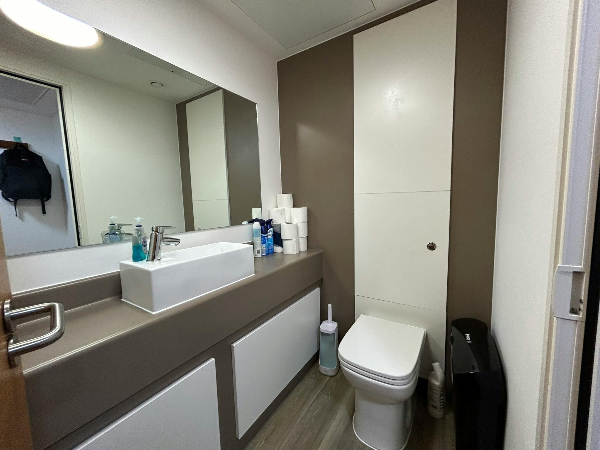 7 Leathermarket St - Artbrand Studios Office Space for Rent, London SE1 3HN