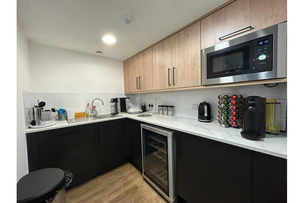 7 Leathermarket St - Artbrand Studios Office Space for Rent, London SE1 3HN