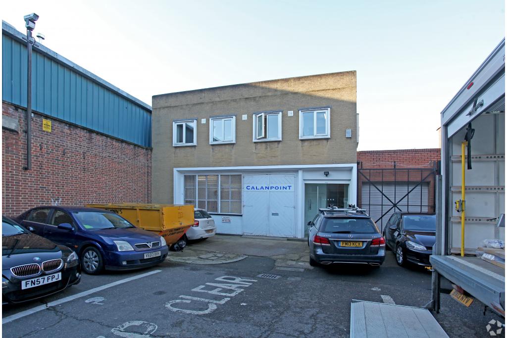 52 Linford St - Industrial Service Unit for Rent, Wandsworth, London SW8 4UN