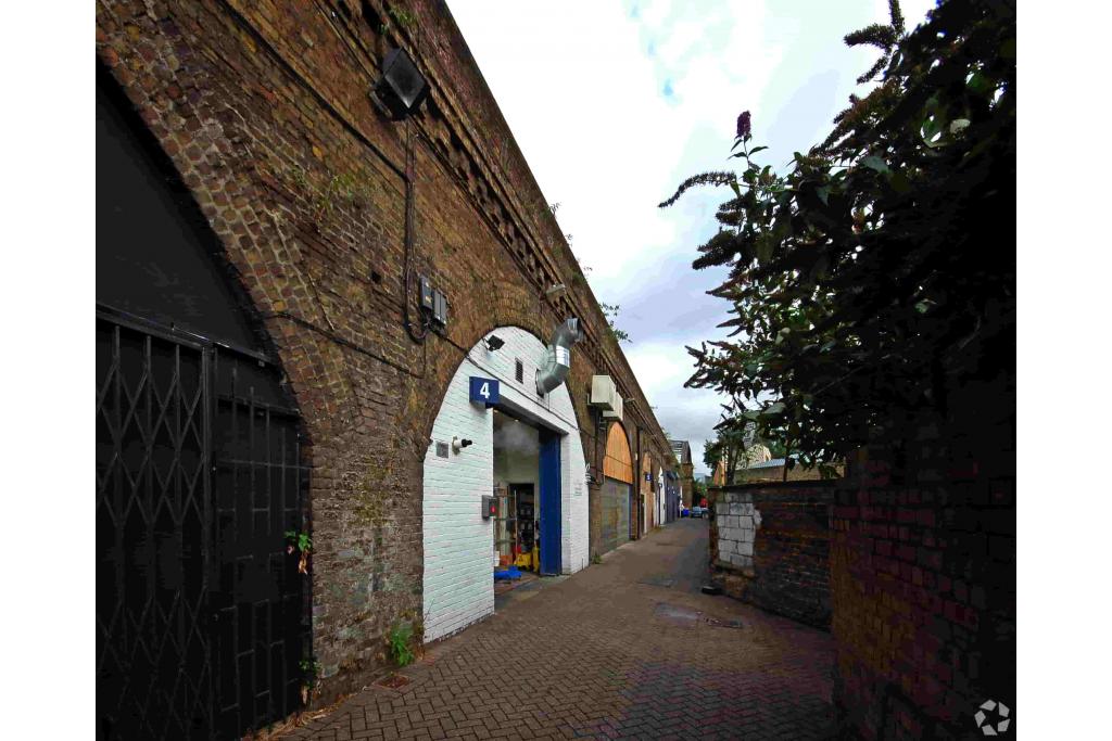Newington Court Business Centre - Light Industrial Unit for Rent, Southwark, London SE1 6NT