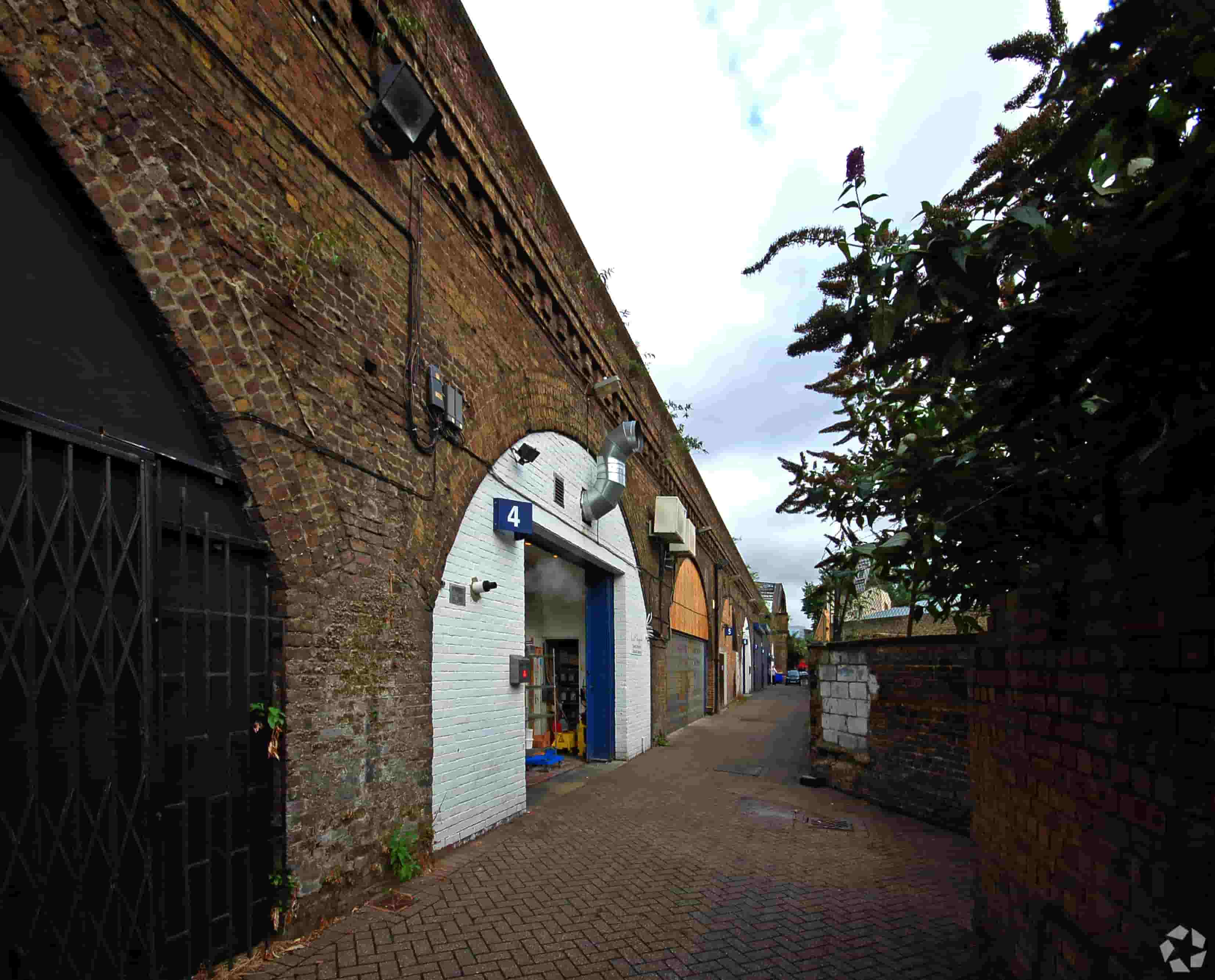 Newington Court Business Centre - Light Industrial Unit for Rent, Southwark, London SE1 6NT