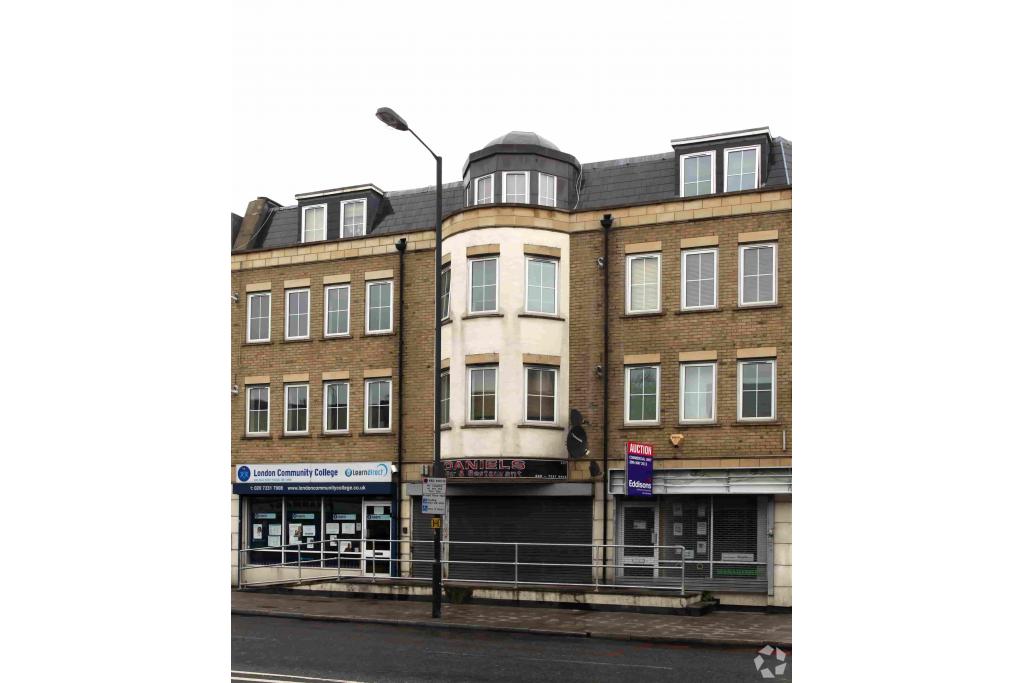 207 Old Kent Rd - Shopfront Retail Unit, Southwark, London SE1 5NA