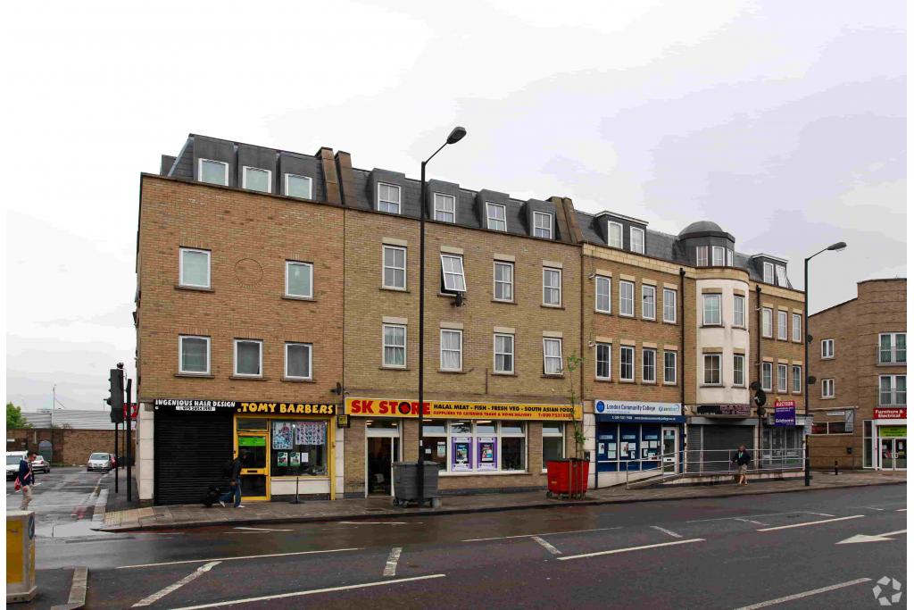 207 Old Kent Rd - Shopfront Retail Unit, Southwark, London SE1 5NA