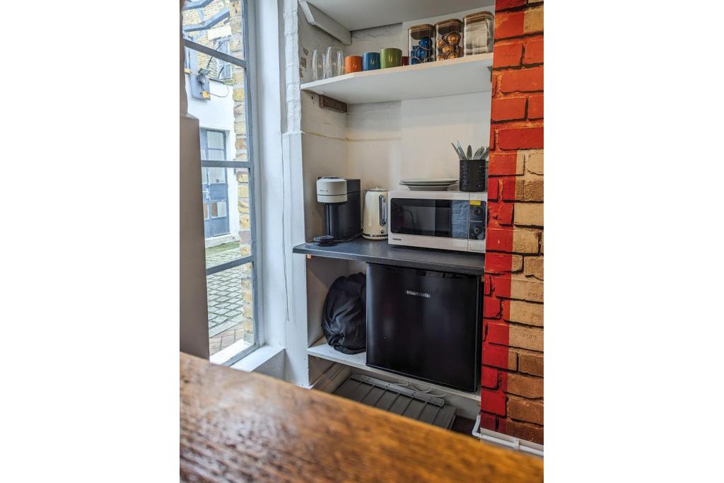 1-4 Plantain Place - Office Space, Borough, London SE1 1YN