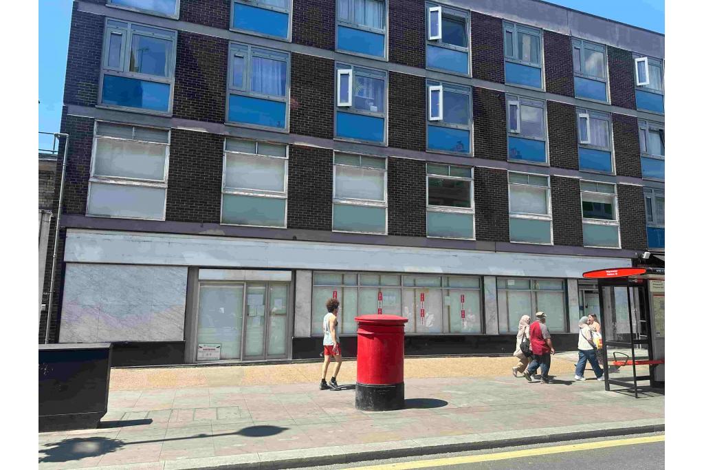 93-99 Queensway - Duke's Court - Shopfront Retail Space for Rent, Westminster, London W2 4AH