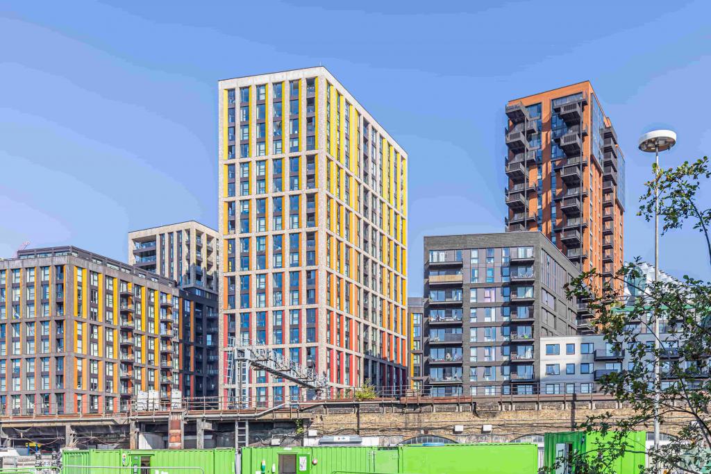 2 Ravine Way - Embassy Gardens Legacy 1 - Retail Shopfront Unit, Nine Elms, London SW8 5BL