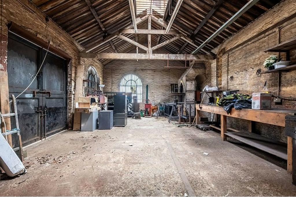 St. James's Rd - The Old Southern Forge Industrial Unit, London SE1 5US