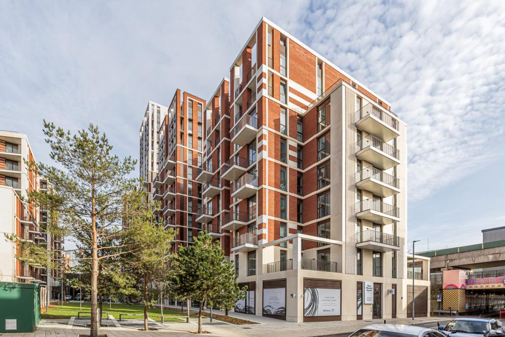 142 Thessaly Rd - New Mansion Square Office Space To Let, Battersea, London SW8 4ED