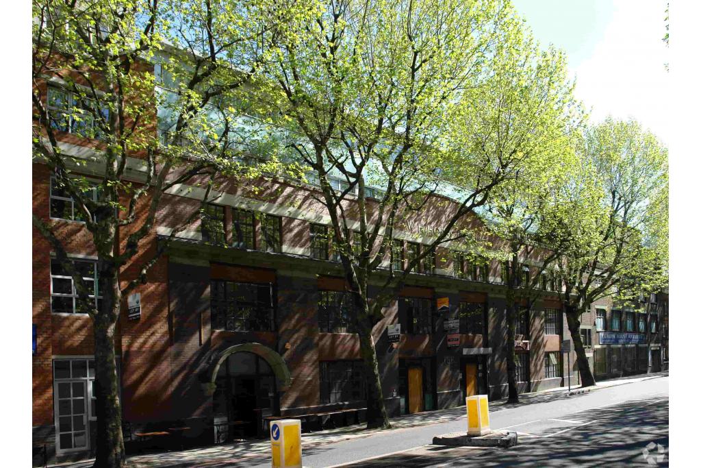 166A-166B Tower Bridge Rd - Shopfront Retail/Office Unit, London, Greater London SE1 3LZ