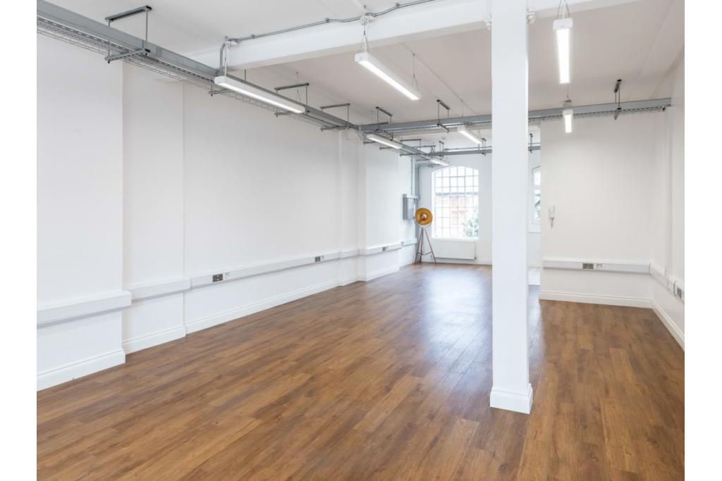 206-216 Tower Bridge Rd - Shopfront Retail/Office, Southwark, London SE1 2UP