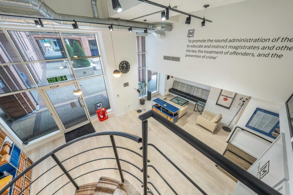 10 Wandsworth Rd - Phoenix House Retail Unit, St George Wharf, London SW8 2LL
