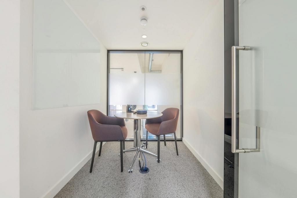 10 Wandsworth Rd - Phoenix House Retail Unit, St George Wharf, London SW8 2LL
