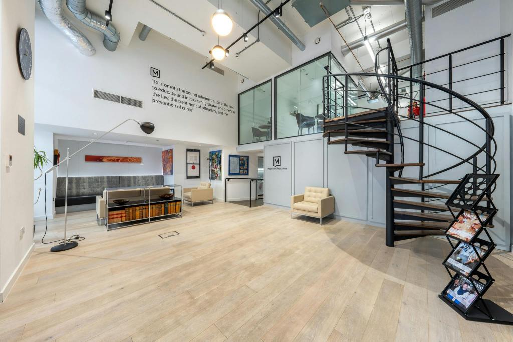 10 Wandsworth Rd - Phoenix House Retail Unit, St George Wharf, London SW8 2LL