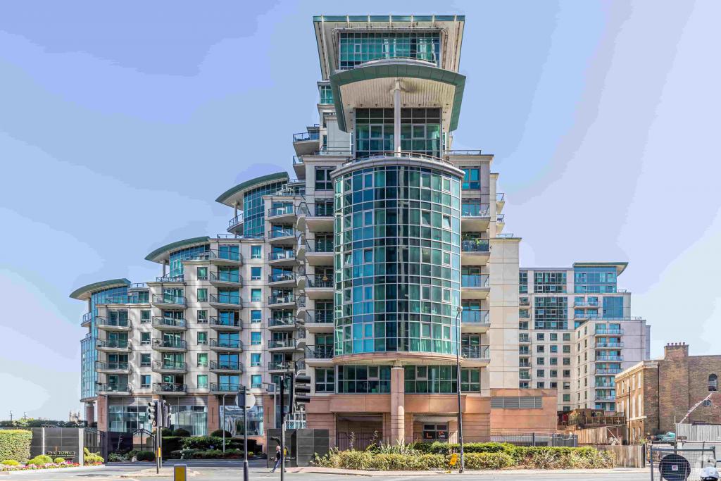 10 Wandsworth Rd - Phoenix House Retail Unit, St George Wharf, London SW8 2LL