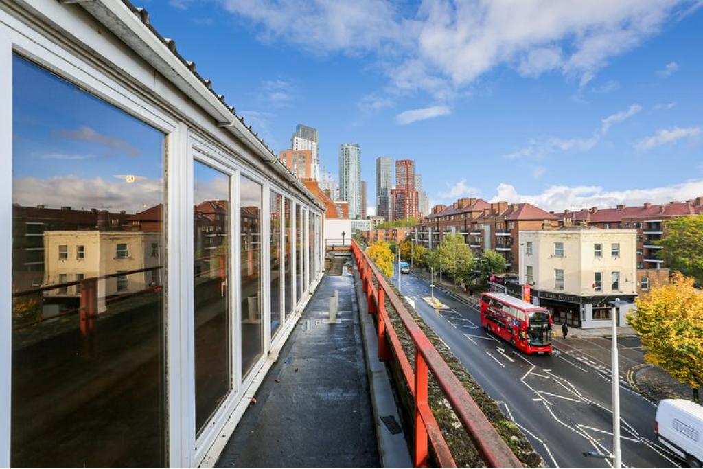 124-132 Wandsworth Rd - Shopfront Retail/Office, Lambeth, London SW8 2LB