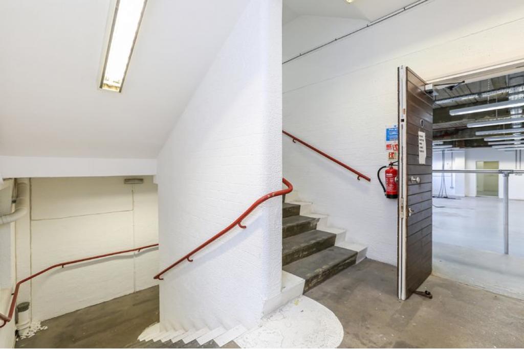 124-132 Wandsworth Rd - Shopfront Retail/Office, Lambeth, London SW8 2LB