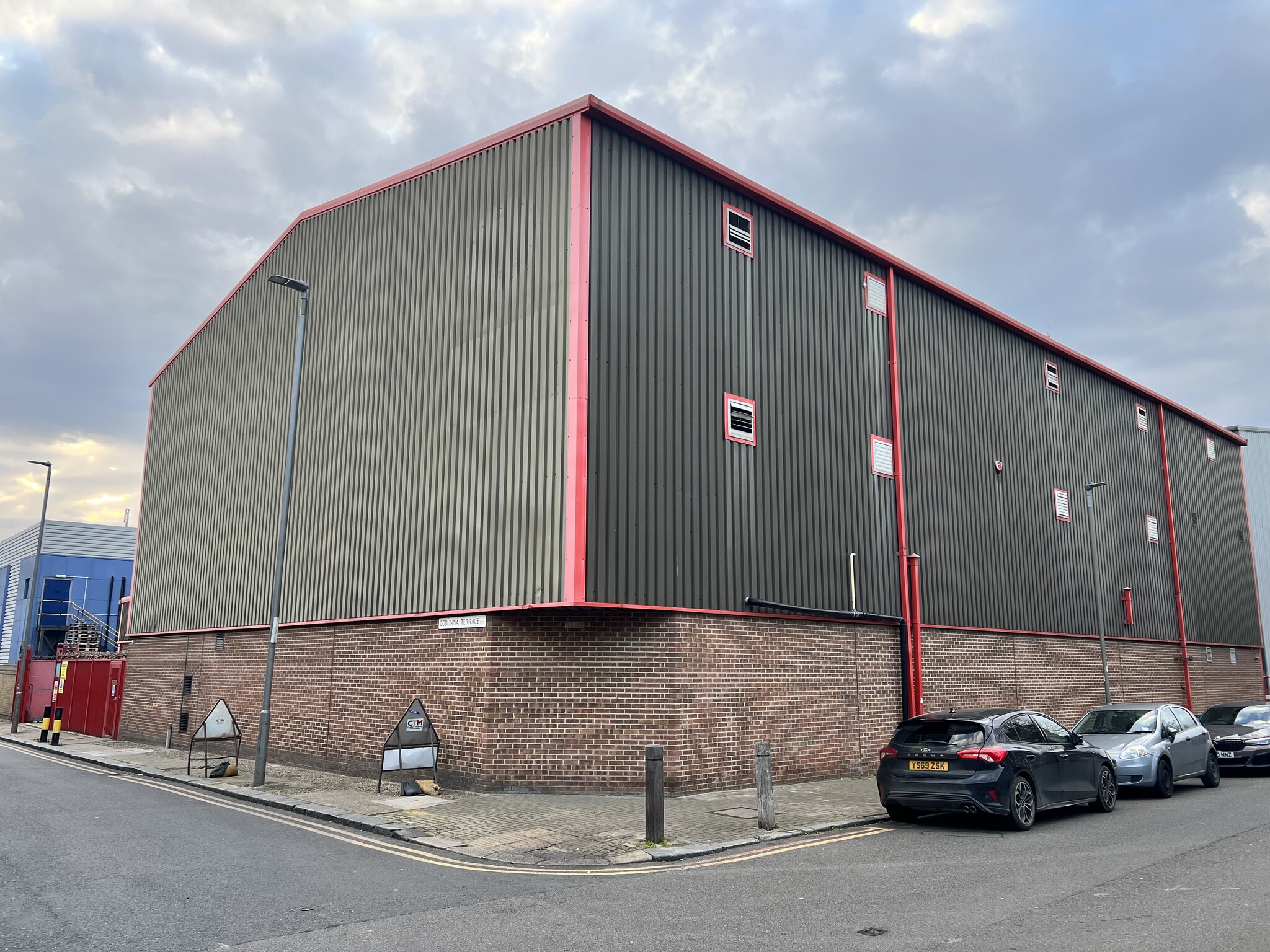 32 Stewarts Rd - Industrial Warehouse Space for Rent, Battersea, London SW8 4DF