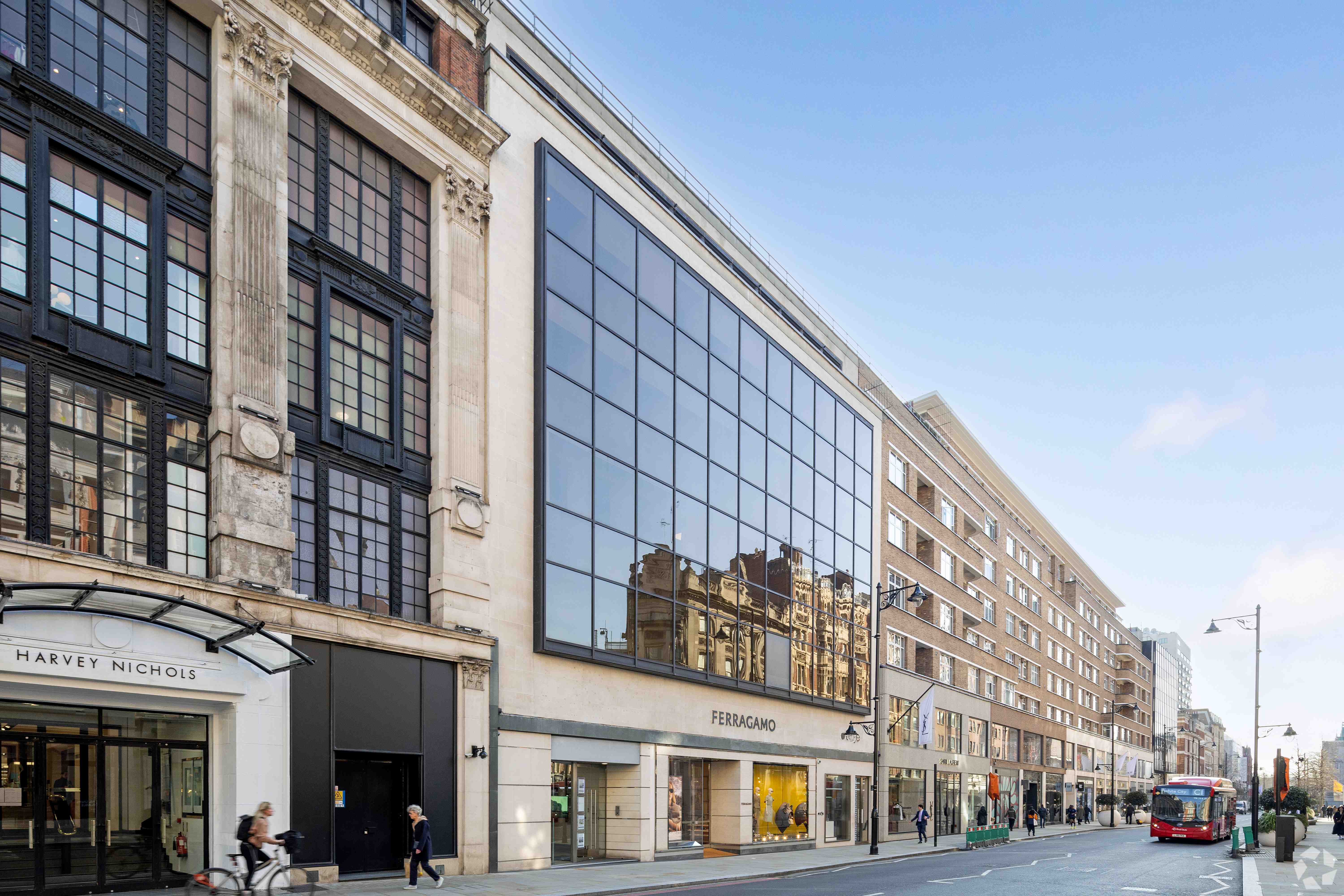 207 Sloane Street - Office Space for Rent, Knightsbridge, London SW1X 9QX
